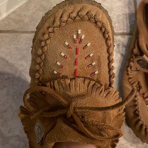 Laurentian Chief moccasins